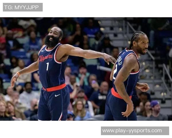 快船与独行侠半场激战哈登领衔快船领先克莱与马绍尔表现不俗